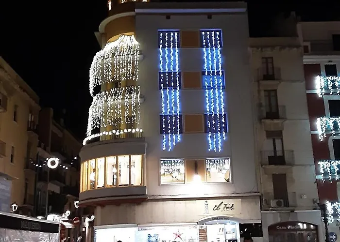 El Faro Apartaments Suites - Placa De La Font